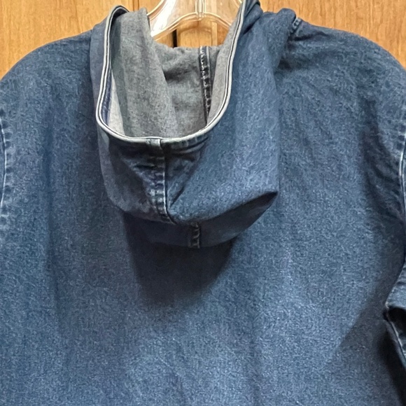 Vintage Chic Women's Denim Blue Hooded Barn Jacket Pockets Large XL Excellent - Picture 3 of 9